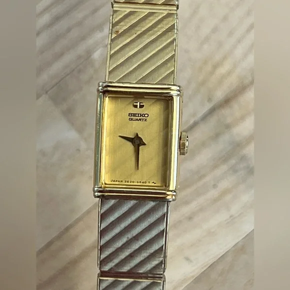 Seiko | Accessories | Seiko Ladies Watch Vintage Striped  display picture 2
